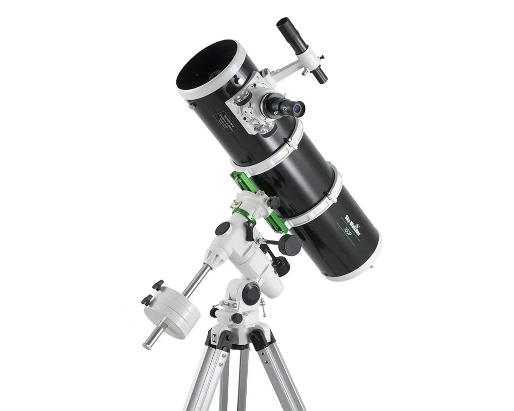 Telescopio Sky-Watcher Explorer 150/750 su montatura equatoriale